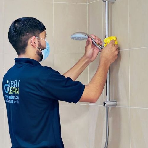 bathroom deep cleaning