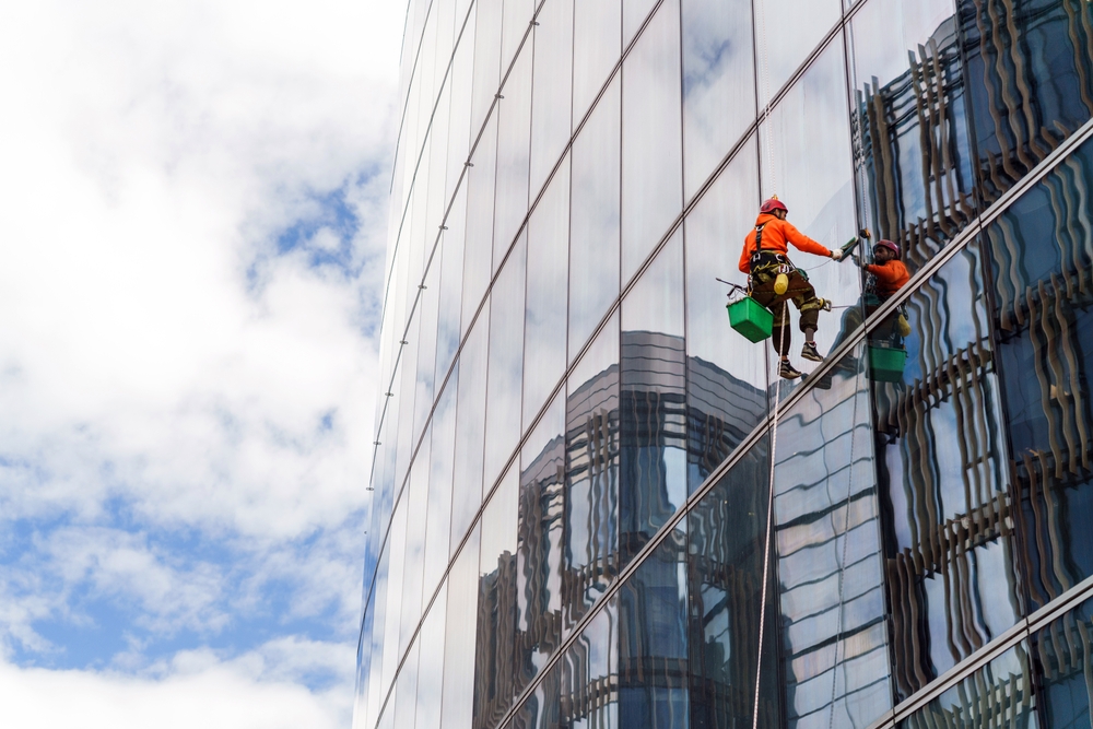 Window Cleaning Dubai–Reliable & Professional Service

